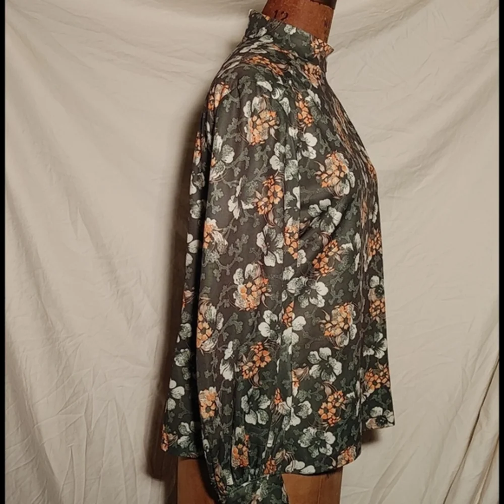 POS old homemade blouse - Picture 7 of 10